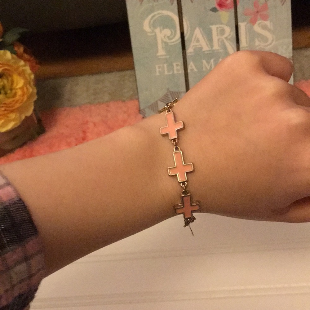 Silver and Peach Colored Cross Bracelet ⭐️⭐️ - Picture 8 of 8